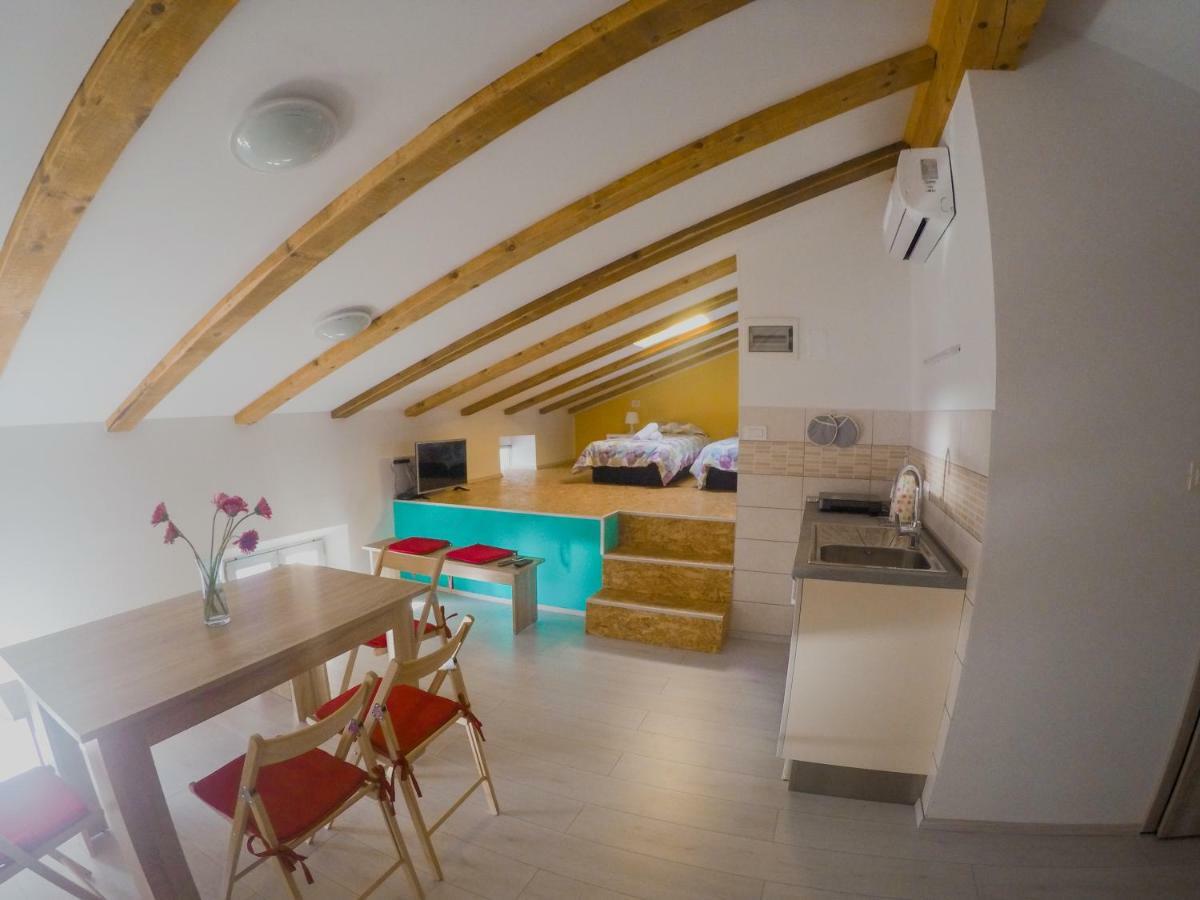 Prenocisca Rusjan Apartment Rence Exterior photo